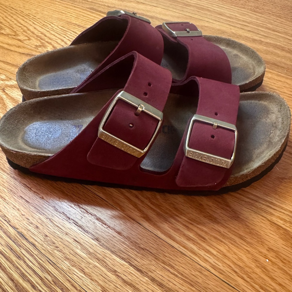 Birkenstock Arizona Suede Sandals - Burgundy/Maroon
